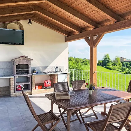 Zio By Interhome * Portacomaro